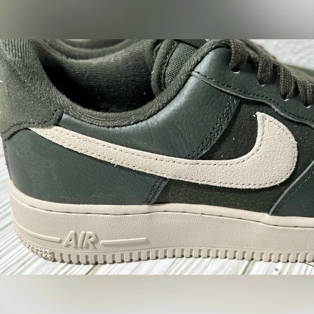 Nike Air Force 1 ‘07 LX‎ men’s sneakers shoes sequoia green cream size 7 low